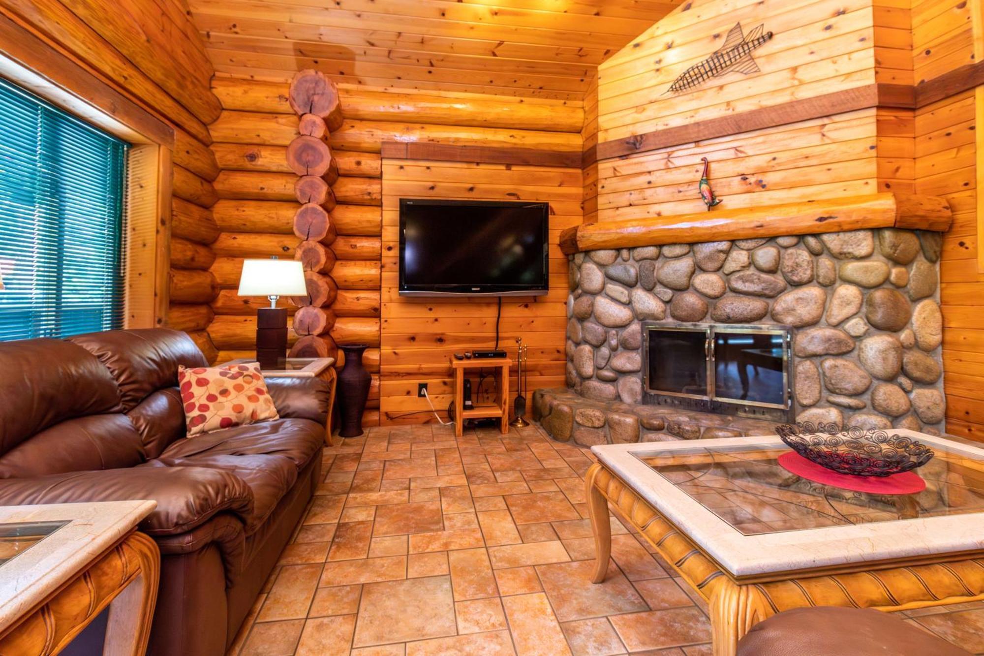 Riverbend Cottage & Rv Resort Парксвил Екстериор снимка