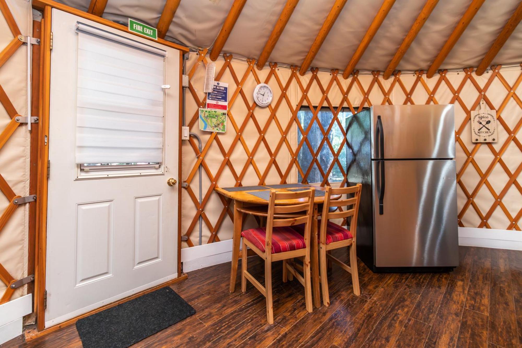 Riverbend Cottage & Rv Resort Парксвил Екстериор снимка
