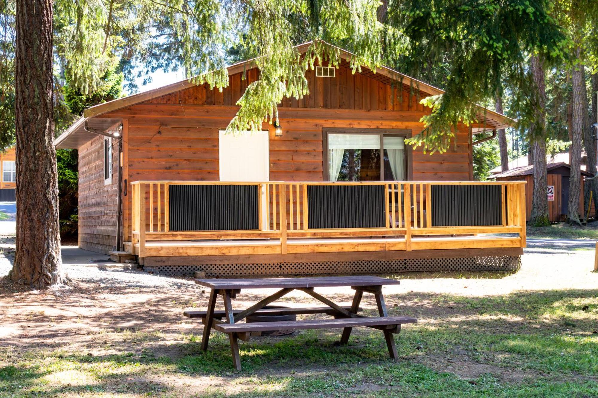 Riverbend Cottage & Rv Resort Парксвил Екстериор снимка